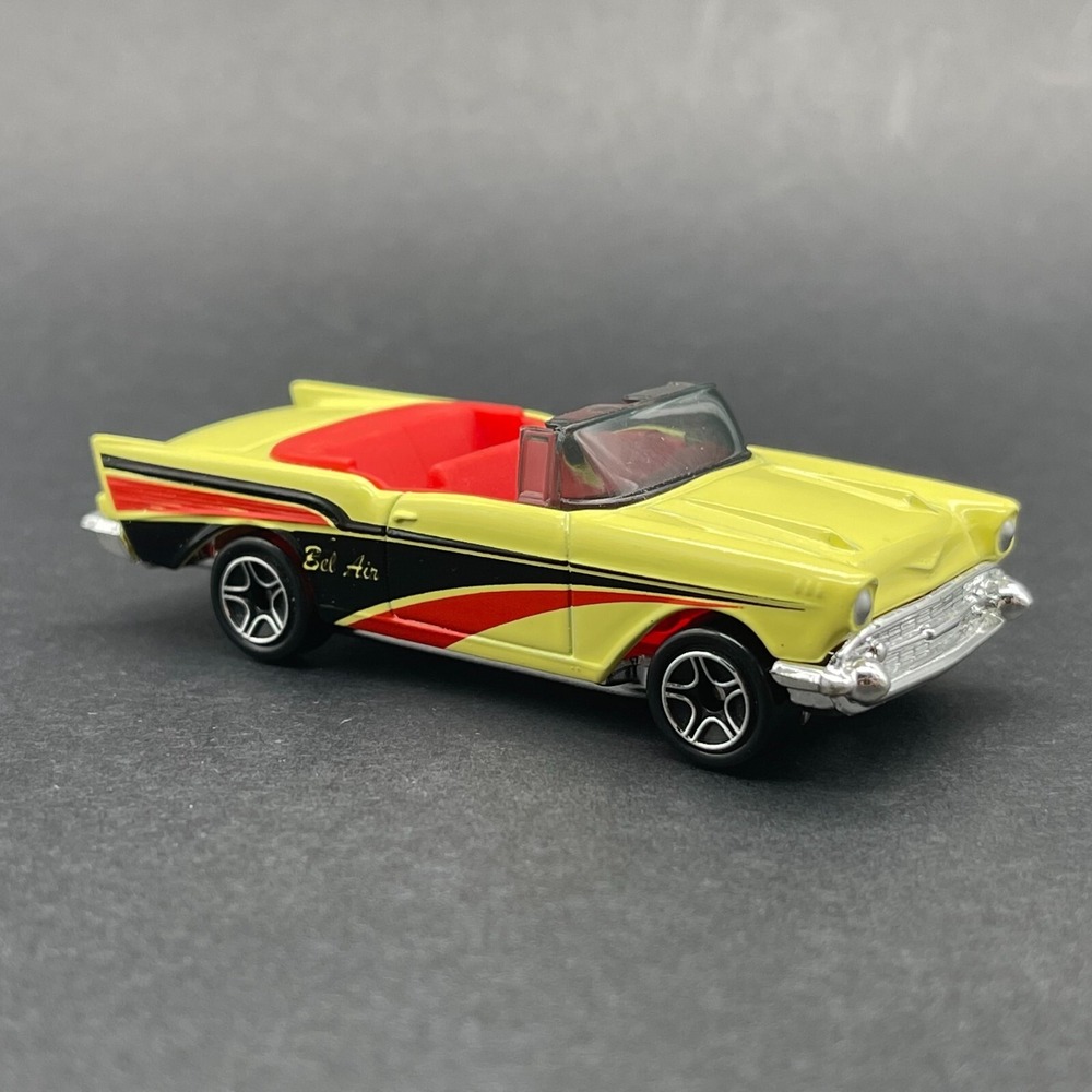 Matchbox 1957 '57 Chevrolet Chevy Bel Air Convertible Car Yellow Diecast 1/66